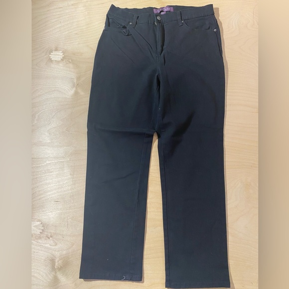 Gloria Vanderbilt Denim - Gloria Vanderbilt Black Straight-Leg Women's Jeans 12 (QQ)